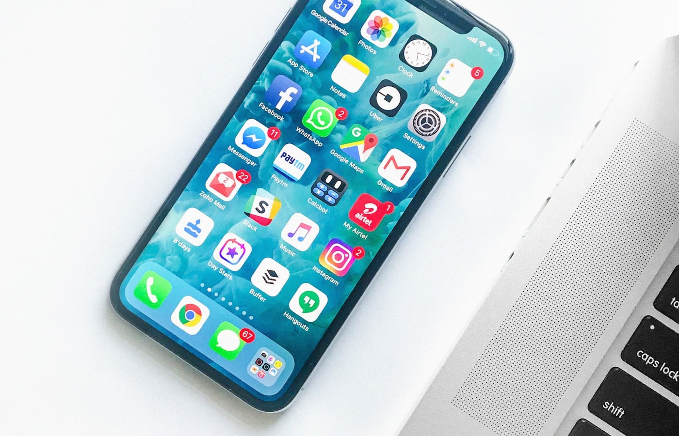 imageye___-_imgi_34_photo-1511707171634-5f897ff02aa9